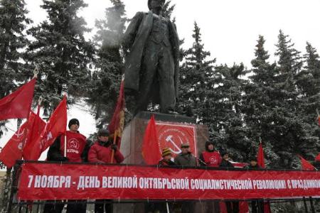 Чувашские коммунисты отметили праздник Великого Октября