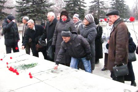 Коммунисты Республики Хакасия отметили 97-ю годовщину Октября
