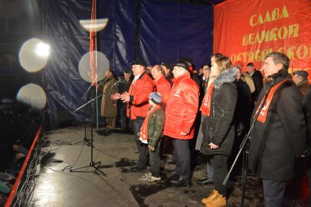 «Октябрь не остался в прошлом, в России вновь настает время вспомнить ленинские и сталинские заветы»