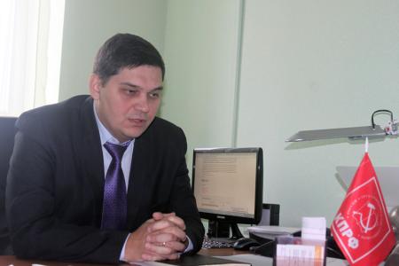 "Коммунист – это тот, кто учится!". Приступил к занятиям четвертый набор партийного училища, созданного Омским обкомом КПРФ