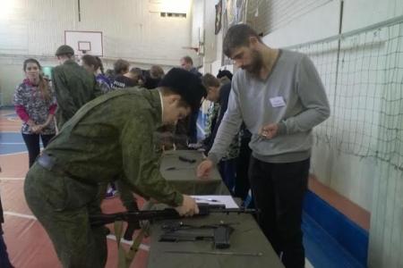 В пермской школе №136 при поддержке КПРФ прошли военно-спортивные соревнования