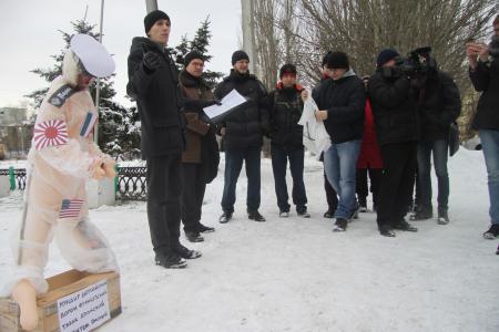 «Монумент» палачу. Омские комсомольцы установили памятник Колчаку