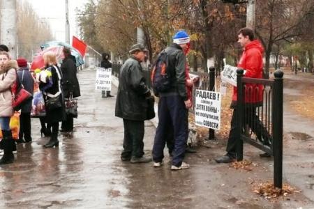 Требуем закон о детях войны! Продолжается серия пикетов КПРФ в Саратове
