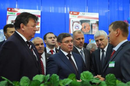 В Тюмени начал свою работу семинар-совещание партийного актива Уральского Федерального округа
