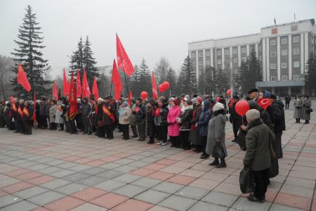 Коммунисты Республики Хакасия отметили 97-ю годовщину Октября