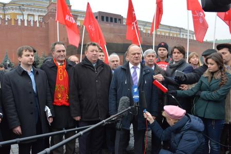 Г.А. Зюганов: «Единство - в уважении ко всей тысячелетней истории, к нашей великой Победе под Красным Знаменем Октября»