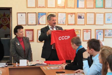 Псков. Мир – без нацизма!