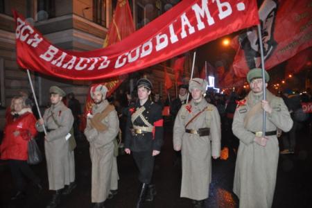 Идеи Октября живут в Ленинграде! Шествие и митинг коммунистов по случаю 97-й годовщины Великой Октябрьской Социалистической Революции