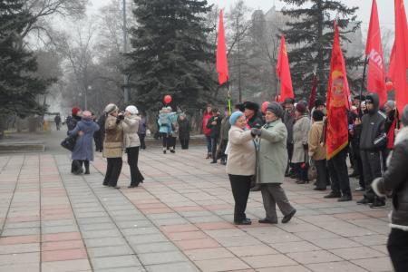 Коммунисты Республики Хакасия отметили 97-ю годовщину Октября