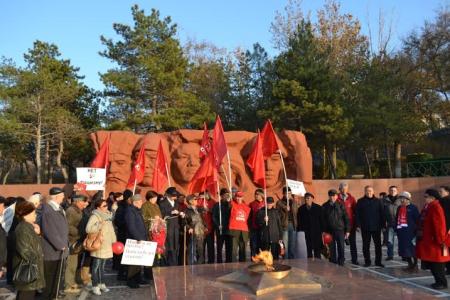 День Великого Октября в Калмыкии