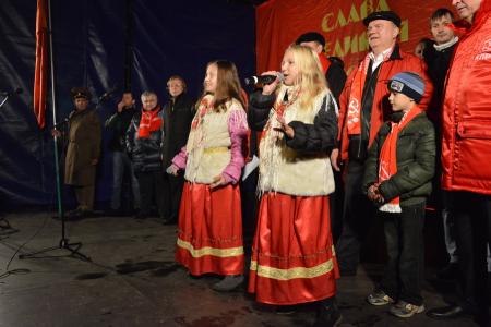 «Октябрь не остался в прошлом, в России вновь настает время вспомнить ленинские и сталинские заветы»