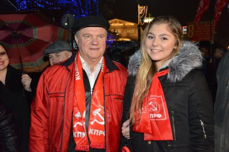 «Октябрь не остался в прошлом, в России вновь настает время вспомнить ленинские и сталинские заветы»