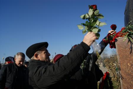 Северная Осетия. Во Владикавказе состоялось возложение венков и цветов к памятнику И.В. Сталину на Мемориале Воинской Славы