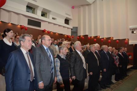 Гордимся прошлым, верим в будущее! Красноярские коммунисты отпраздновали 80-летие края