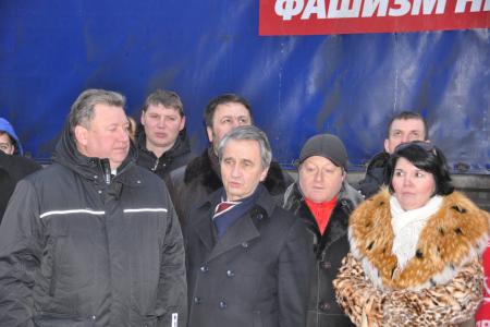 В.И. Кашин: "Народ Новороссии заслуживает победы!". На Донбасс отправлен очередной гуманитарный конвой КПРФ