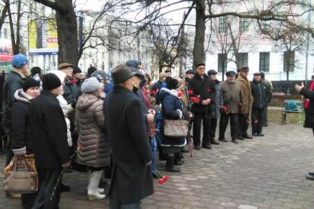 Памятнику Сталину быть! Народный сход в Туле принял историческое решение 