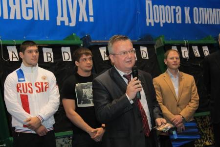 Первый секретарь Псковского обкома КПРФ А.А. Рогов принял участие в открытии Центра смешанных боевых единоборств ММА в Великих Луках