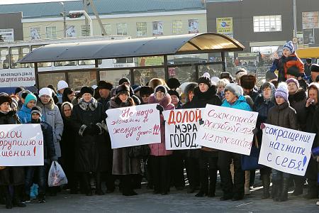 Оренбургская область. Коммунисты провели митинг в Новотроицке в защиту врачей и учителей