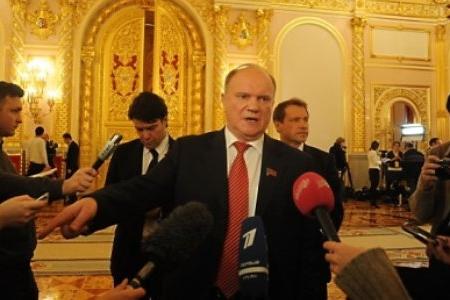 Г.А.Зюганов - "Интерфаксу": Я бы вообще провел операцию "русский мир", для тех из полтора миллиона специалистов высшего класса, кто пожелает вернуться в Россию