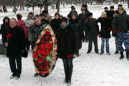 Куряне, коммунисты и комсомольцы, почтили память жертв контрреволюции