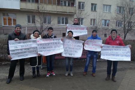 «Конституция невыполнима». Белгородские комсомольцы провели пикеты в городе, раскрывая конституционные нарушения в области