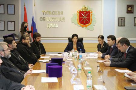 Депутат-коммунист Олег Лебедев принял участие в парламентских встречах Тульской областной Думы «Национальное самосознание народа и культура политики»