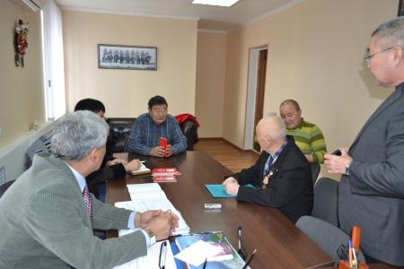 Калмыкия. Коммунистами становятся представители трудовых коллективов