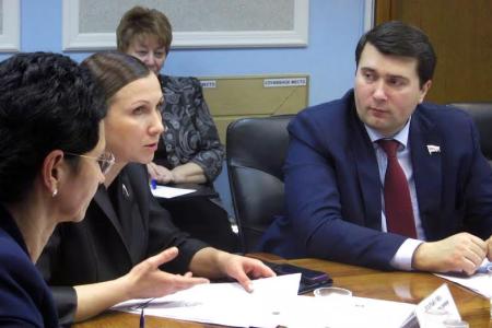 Депутат-коммунист Олег Лебедев принял участие в парламентских встречах Тульской областной Думы «Национальное самосознание народа и культура политики»