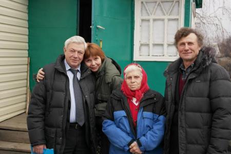 Липецкая область. Депутат ГД РФ Н.В. Разворотнев поздравил с юбилеем Героя Соцтруда Е.С. Верзилину