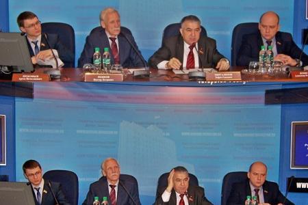 Казань. Члены фракции КПРФ в Госсовете Татарстана  подвели итоги своей работы в осеннюю сессию