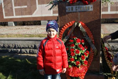 Северная Осетия. Во Владикавказе состоялось возложение венков и цветов к памятнику И.В. Сталину на Мемориале Воинской Славы