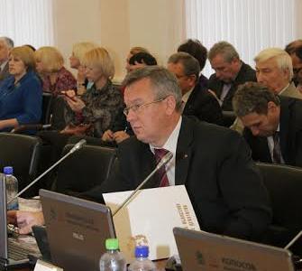 Псковские коммунисты против областного бюджета, делящего граждан на нуждающихся и не нуждающихся в социальной защите 
