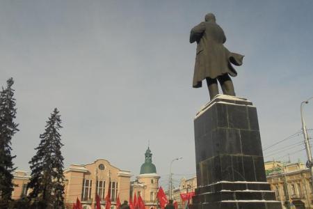 Иркутские коммунисты почтили память вождя пролетариата