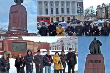 Коммунисты Татарстана возложили цветы к памятным местам основателя Советского государства