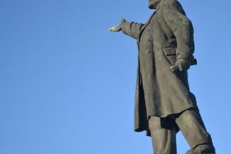 «Ленин жил! Ленин жив! Ленин будет жить!» Акция памяти коммунистов Кинешмы