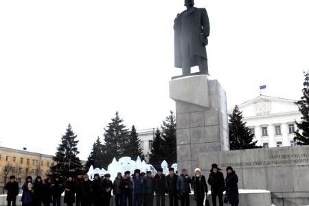 Курганские коммунисты почтили память В.И. Ленина