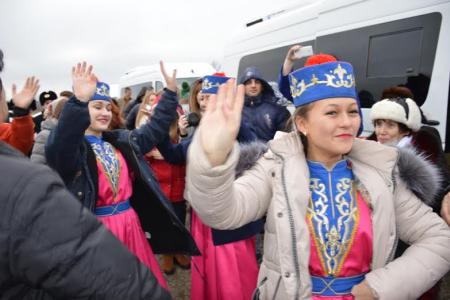 Республика Калмыкия. Городовиковск (Башанта) отмечает День освобождения от фашизма