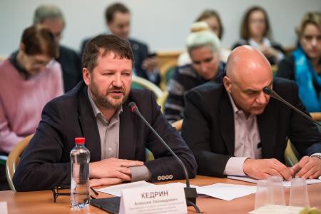 О.А. Лебедев провел в Госдуме круглый стол по проблемам качества атмосферного воздуха 