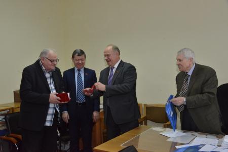 Г.А. Зюганов вручил ежегодную премию «Слово к народу» за 2014 год 