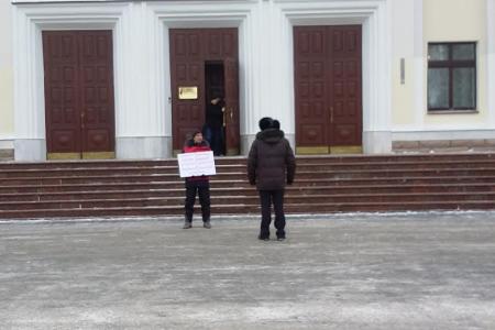 Пикеты депутатов-коммунистов Тюменской  области в поддержку Владимира Бессонова