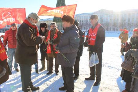Республика Марий Эл. Коммунисты и комсомольцы города Йошкар-Олы почтили память вождя мировой революции