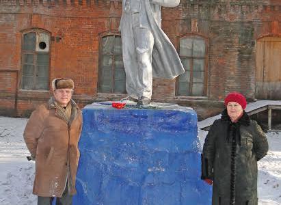 Амурская область. В Благовещенске состоялось возложение к памятникам В.И. Ленину в день 91-й годовщины со дня смерти Вождя Великого Октября