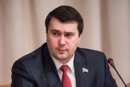 О.А. Лебедев провел в Госдуме круглый стол по проблемам качества атмосферного воздуха 