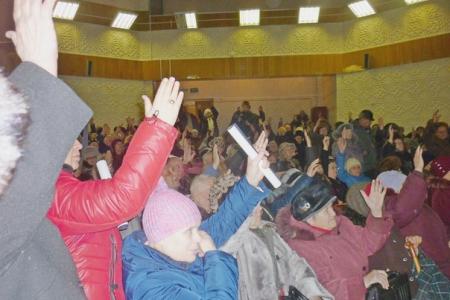 Оренбургская область. В Новотроицке сход граждан поддержал инициативу коммунистов
