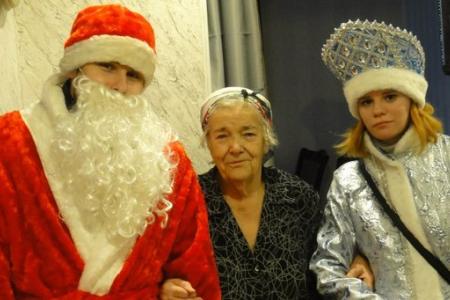 В подмосковном Подольске прошла акция "Новый год по-коммунистически"