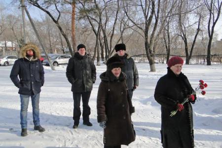 Амурская область. В Благовещенске состоялось возложение к памятникам В.И. Ленину в день 91-й годовщины со дня смерти Вождя Великого Октября