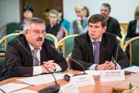 О.А. Лебедев провел в Госдуме круглый стол по проблемам качества атмосферного воздуха 