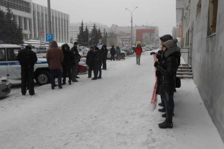 Пермяки выступили в поддержку депутата-коммуниста Госдумы Владимира Бессонова