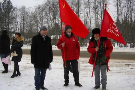Коммунисты Соснового Бора приняли участие в автопробеге, посвященном 71-й годовщине освобождения Ленинграда от блокады
