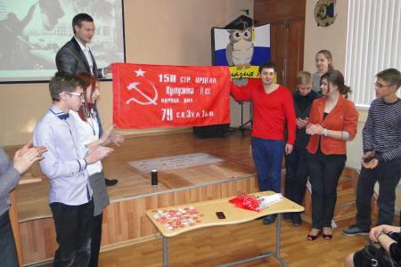 Ю.В. Афонин: Города-герои Сталинград и Ленинград приняли проект КПРФ «Знамя нашей Победы» 